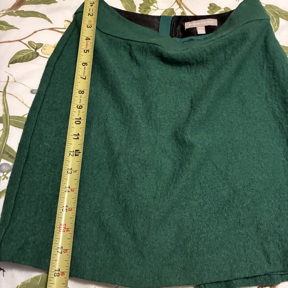 Banana Republic skirt ( size 0)  & white long sleeve polka dot blouse - preloved - Picture 6 of 9